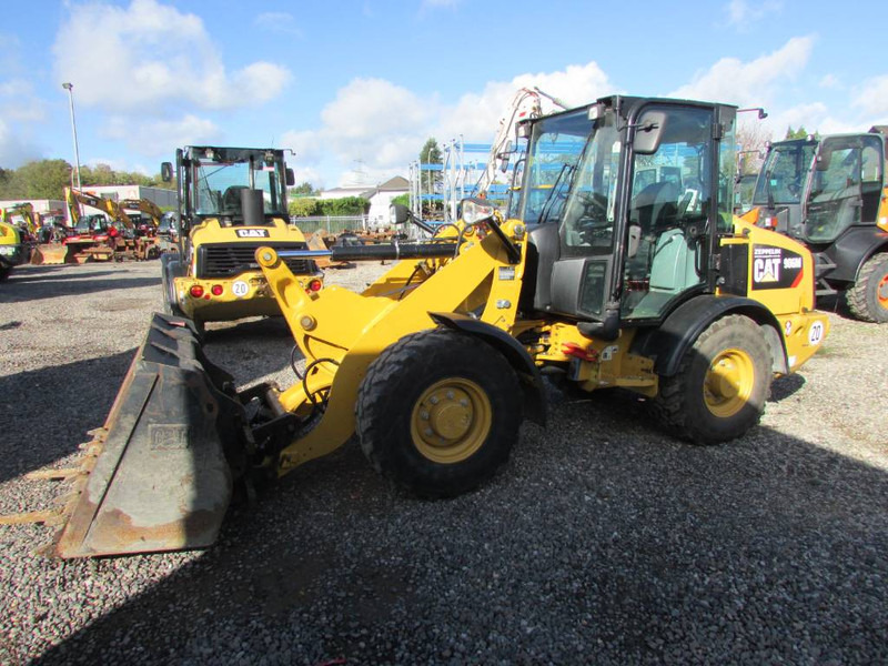 Cat 906 M Radlader 29.500 EUR - Wheel loader: picture 1 Cat 906 M Radlader 29.500 EUR - Wheel loader: picture 1