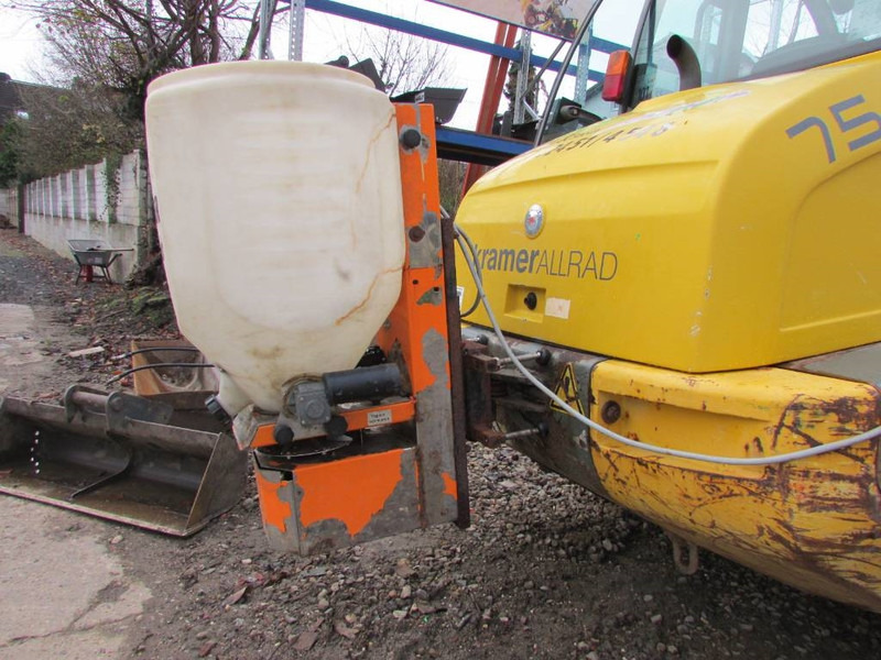 Kramer 750 Radlader mit Winterdienstausrüstung 19.900 € - Wheel loader: picture 5 Kramer 750 Radlader mit Winterdienstausrüstung 19.900 € - Wheel loader: picture 5