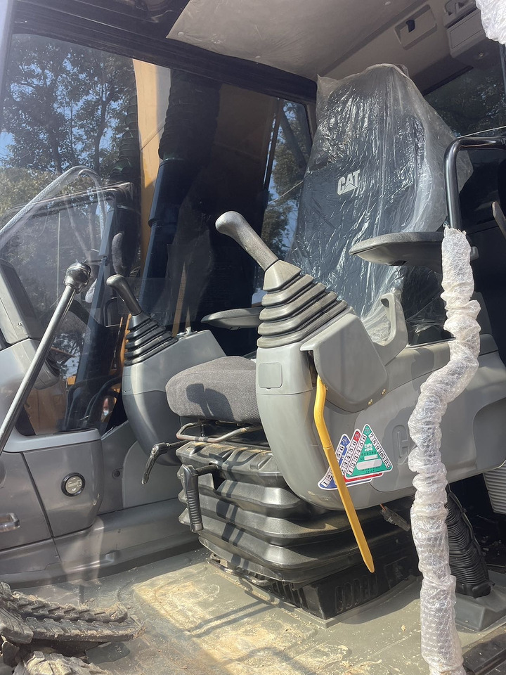 Crawler excavator CAT 312D: picture 9