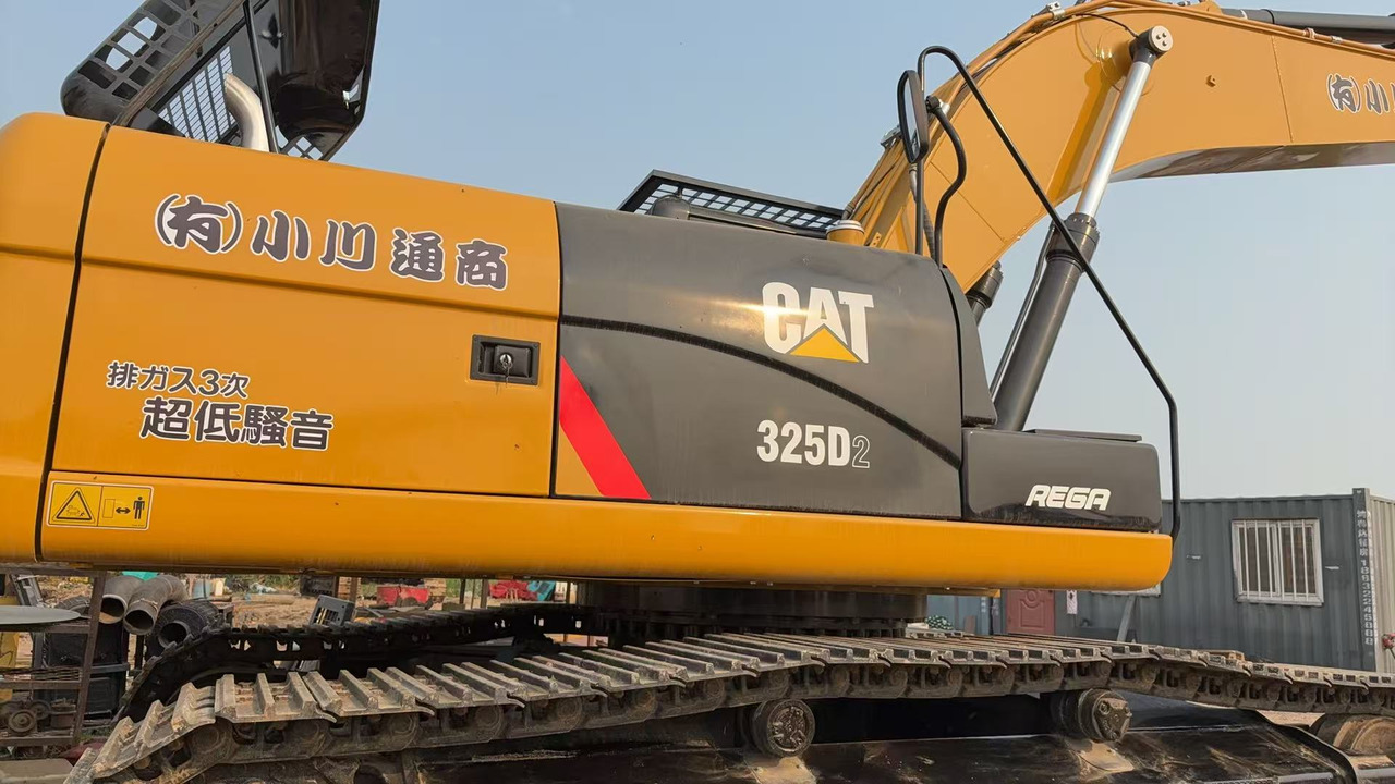 CATERPILLAR 325D2 - Crawler excavator: picture 2 CATERPILLAR 325D2 - Crawler excavator: picture 2