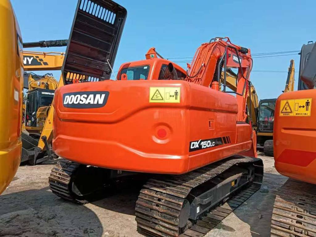 Doosan DX150 - Crawler excavator: picture 4 Doosan DX150 - Crawler excavator: picture 4
