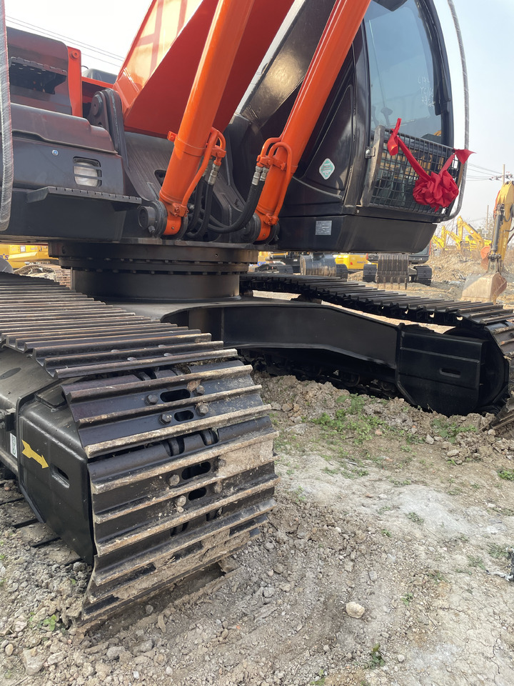 HITACHI ZX210 - Crawler excavator: picture 5 HITACHI ZX210 - Crawler excavator: picture 5