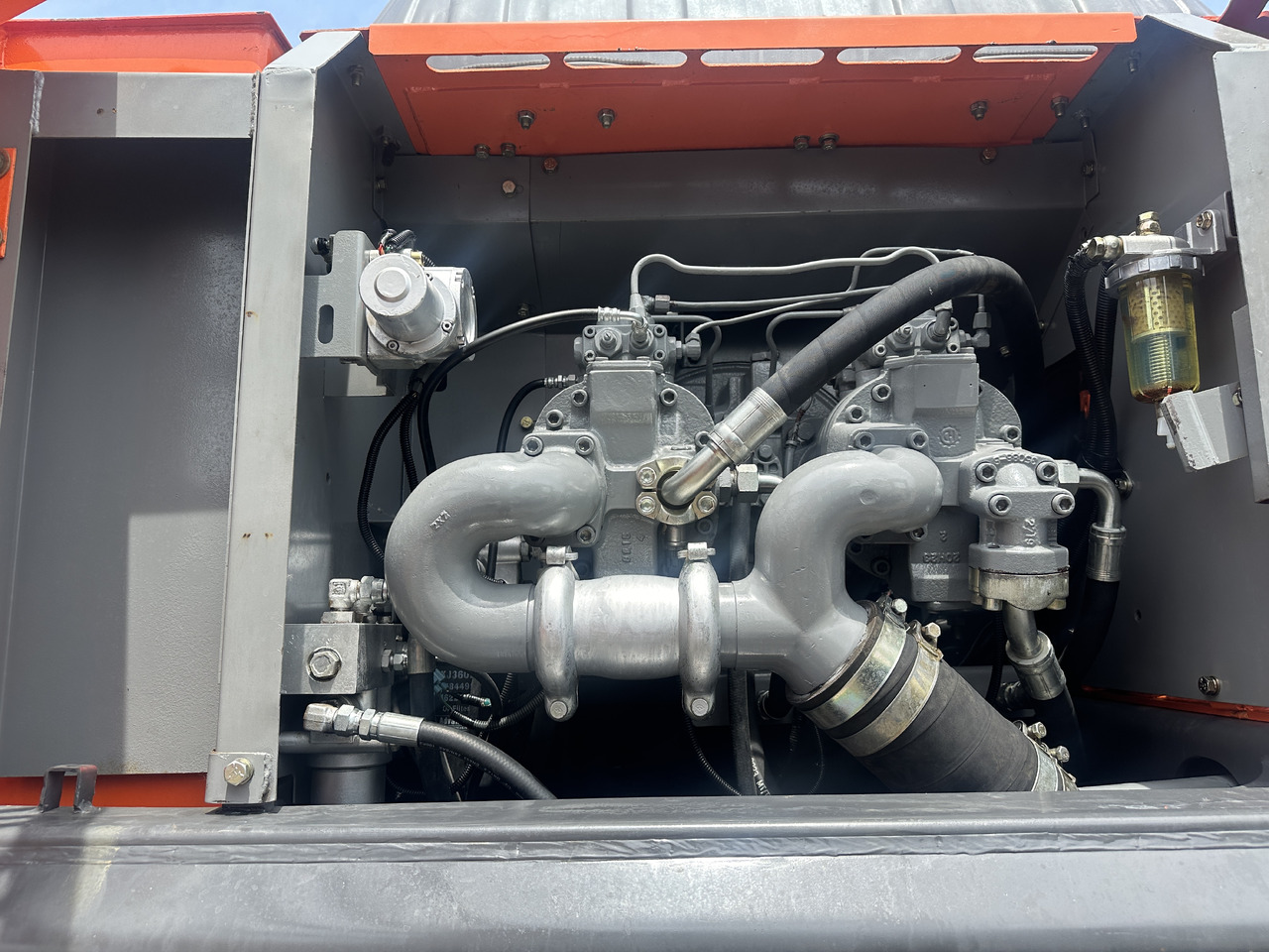 HITACHI ZX350H - Crawler excavator: picture 5 HITACHI ZX350H - Crawler excavator: picture 5