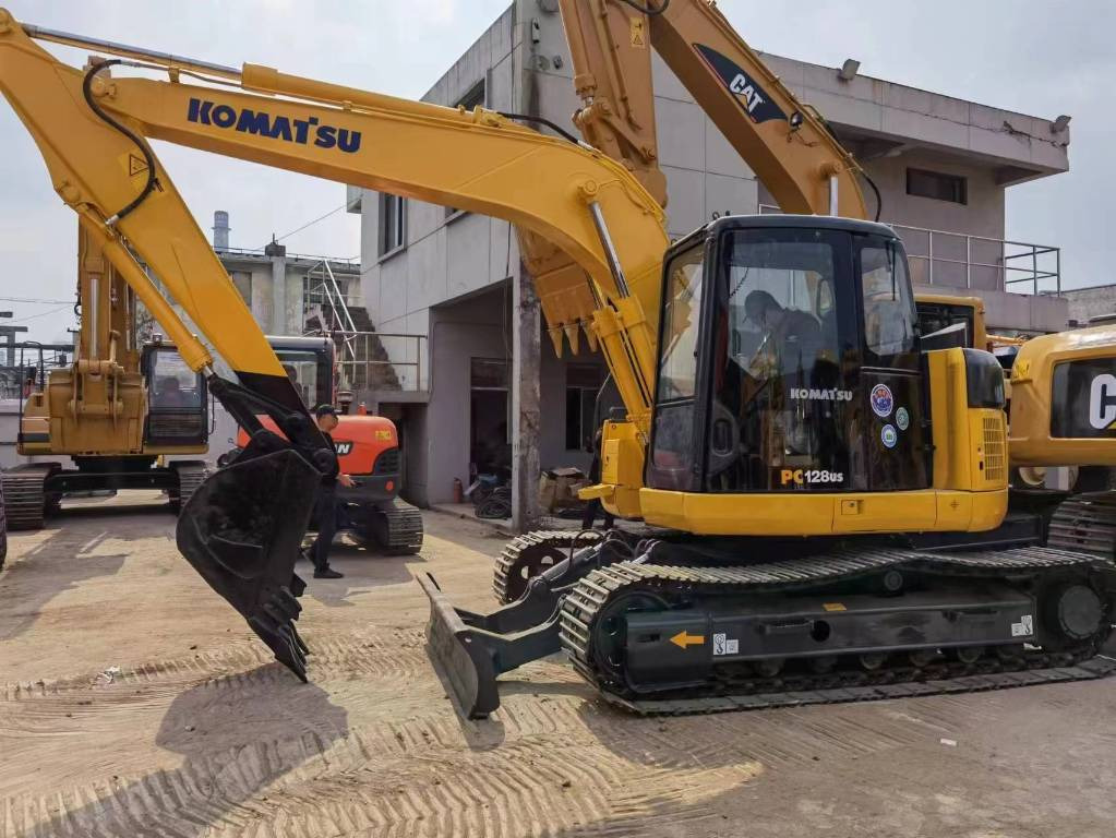 Mini excavator KOMATSU PC 128US: picture 6