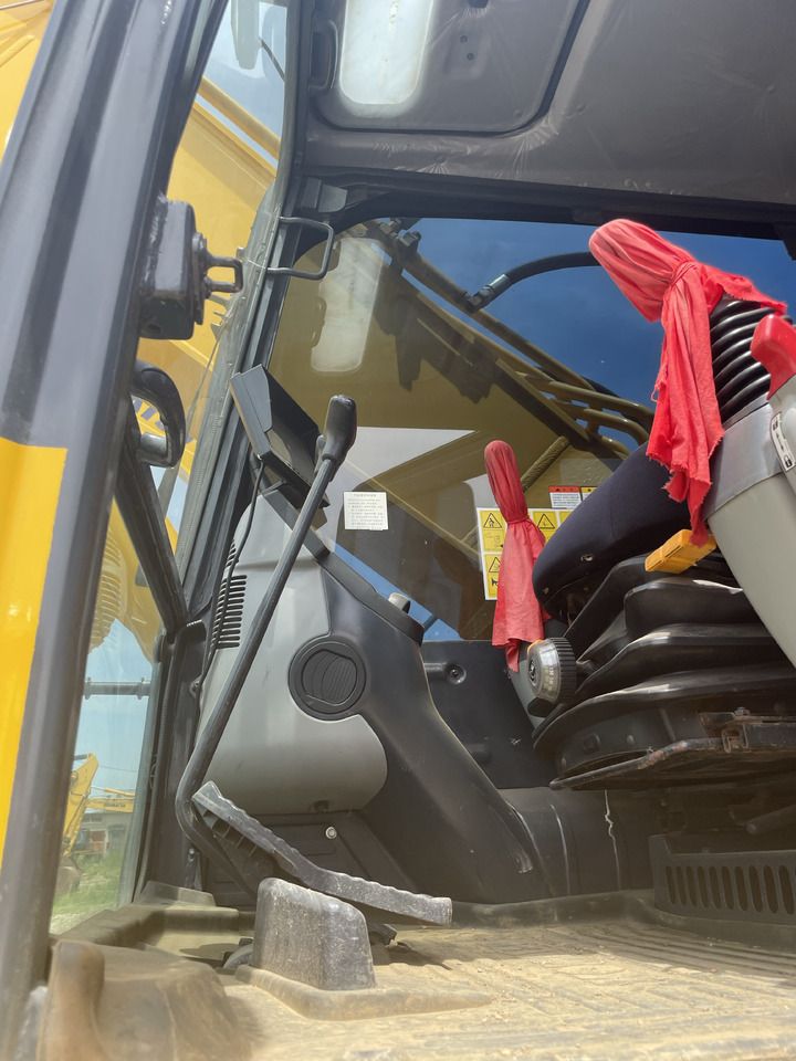 KOMATSU PC350-8 - Crawler excavator: picture 5 KOMATSU PC350-8 - Crawler excavator: picture 5