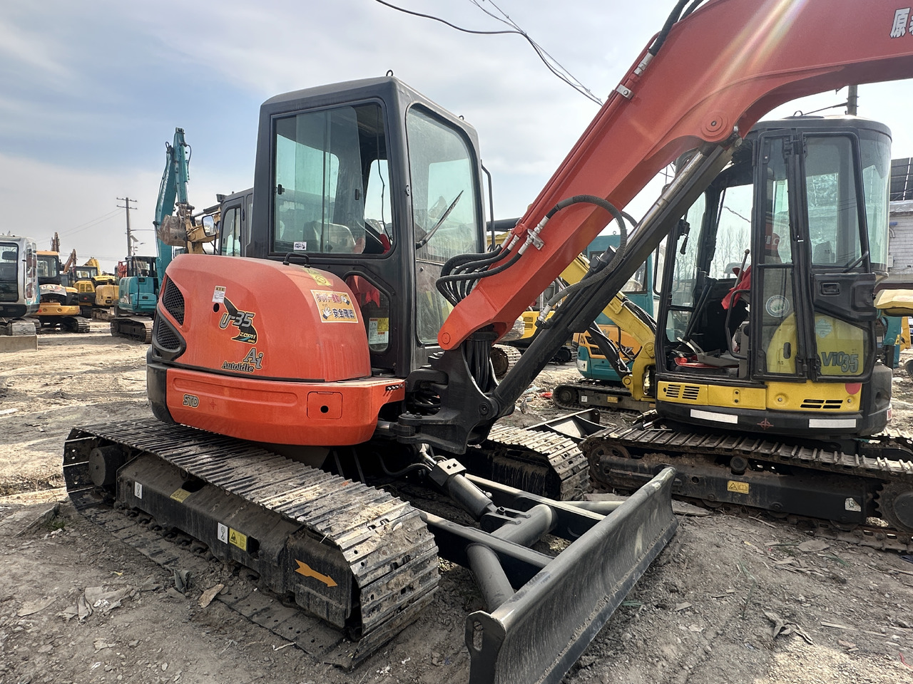 KUBOTA U35-5 - Mini excavator: picture 2 KUBOTA U35-5 - Mini excavator: picture 2