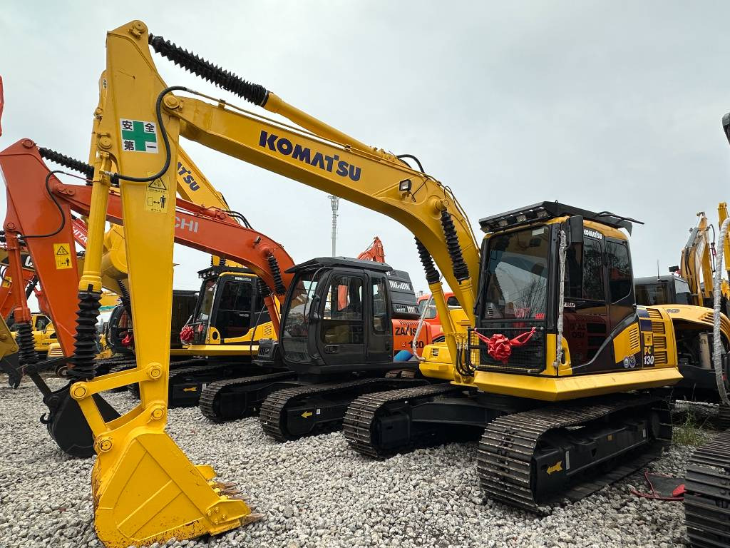 Komatsu PC 130  - Mini excavator: picture 4 Komatsu PC 130  - Mini excavator: picture 4