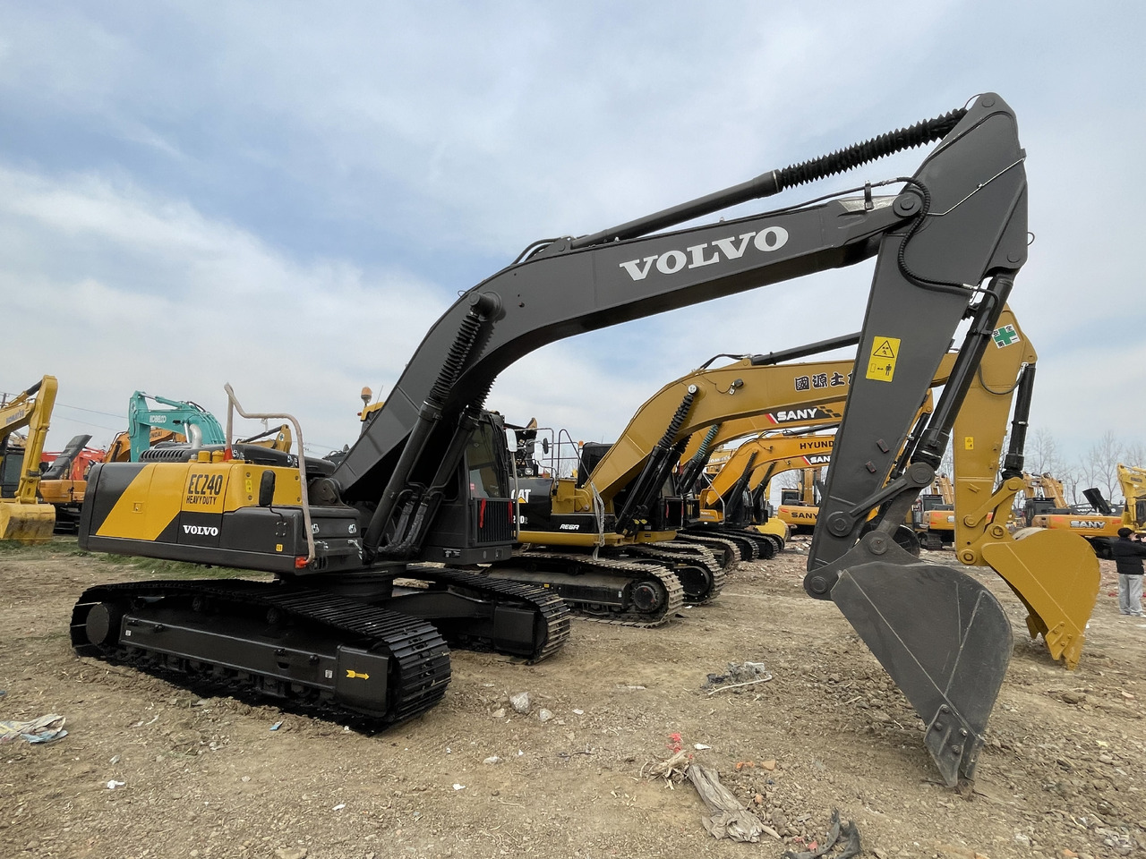 VOLVO EC240D - Crawler excavator: picture 2 VOLVO EC240D - Crawler excavator: picture 2