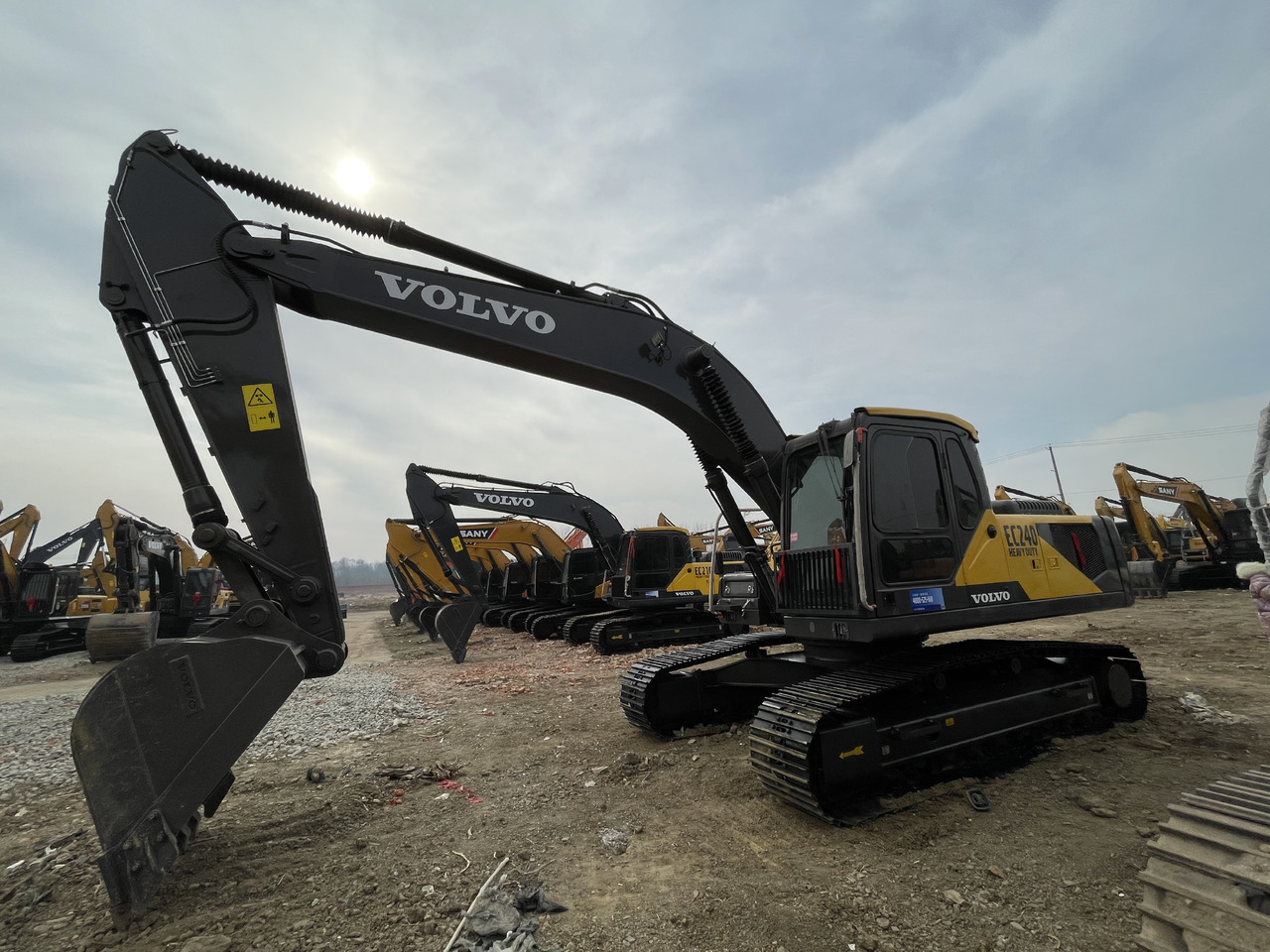 VOLVO EC240D - Crawler excavator: picture 1 VOLVO EC240D - Crawler excavator: picture 1
