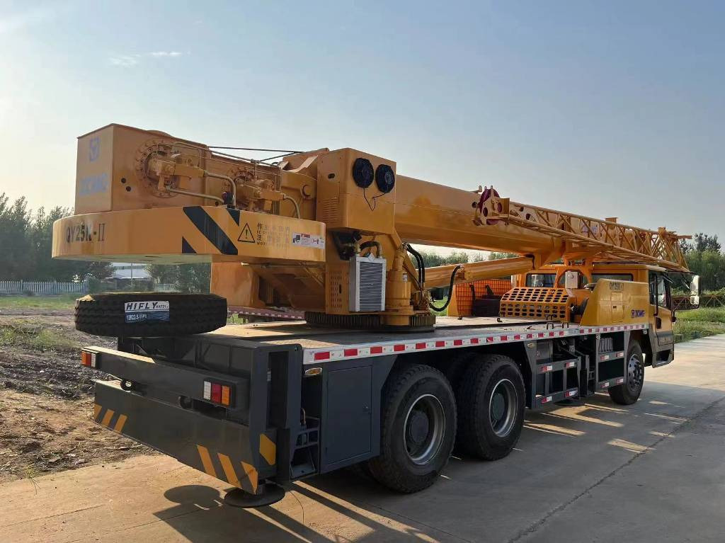 XCMG QY25K-II - Crane: picture 4 XCMG QY25K-II - Crane: picture 4