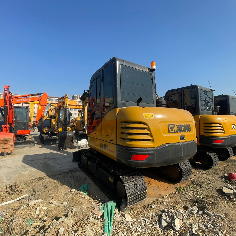 XCMG XE60DA - Mini excavator: picture 2 XCMG XE60DA - Mini excavator: picture 2