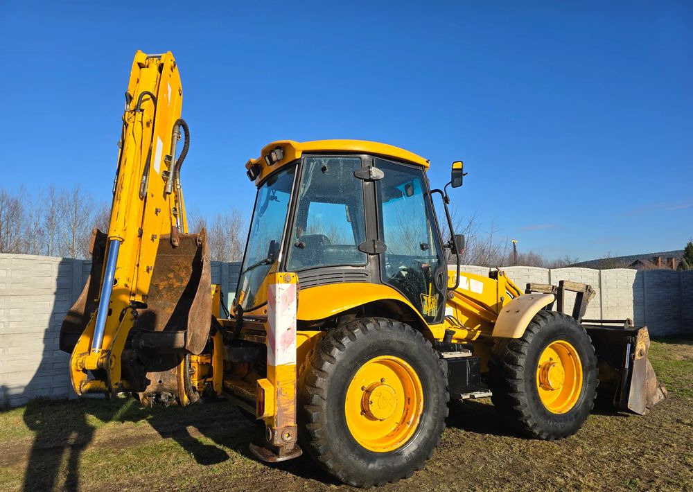 JCB - Backhoe loader: picture 2 JCB - Backhoe loader: picture 2