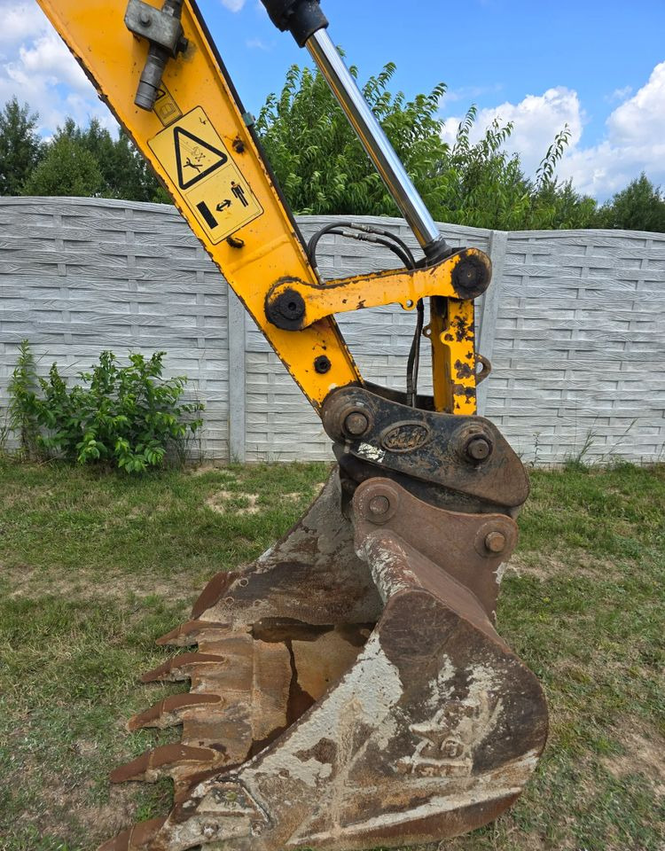Wheel excavator JCB: picture 7