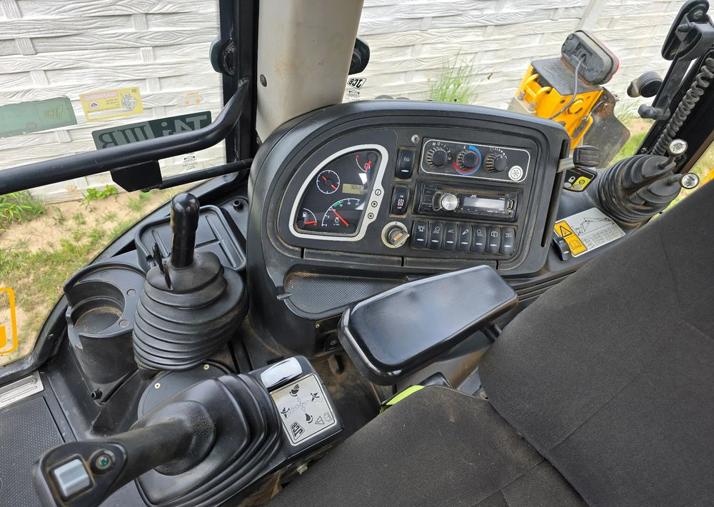 JCB - Backhoe loader: picture 4 JCB - Backhoe loader: picture 4