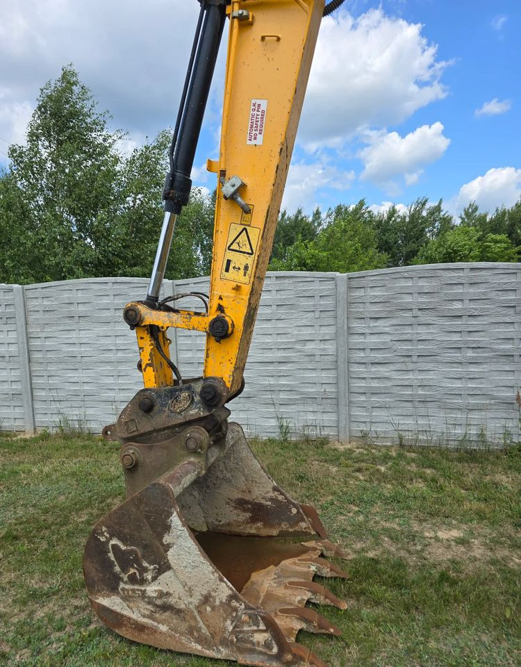 Wheel excavator JCB: picture 6