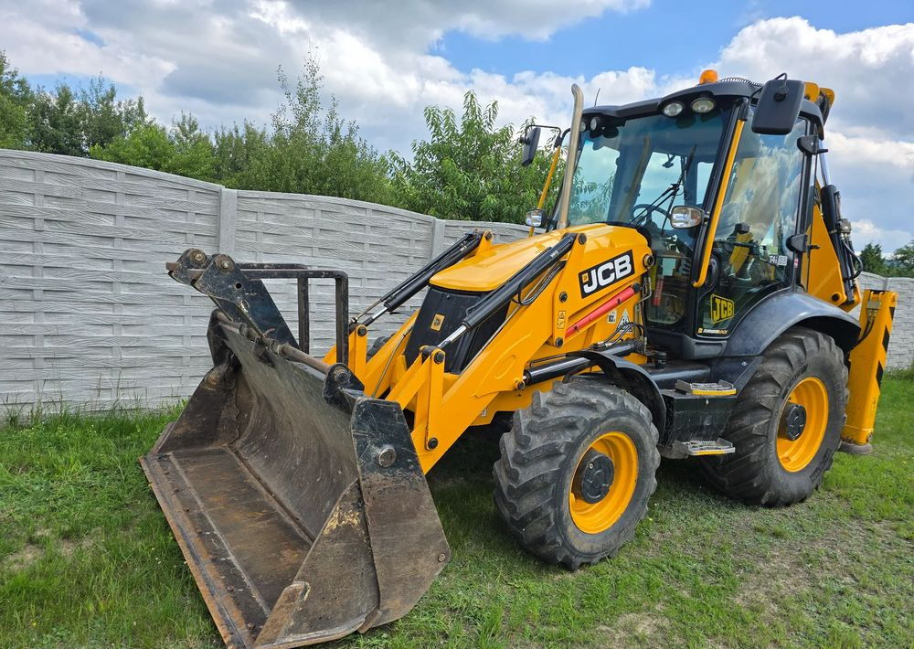 JCB - Backhoe loader: picture 1 JCB - Backhoe loader: picture 1