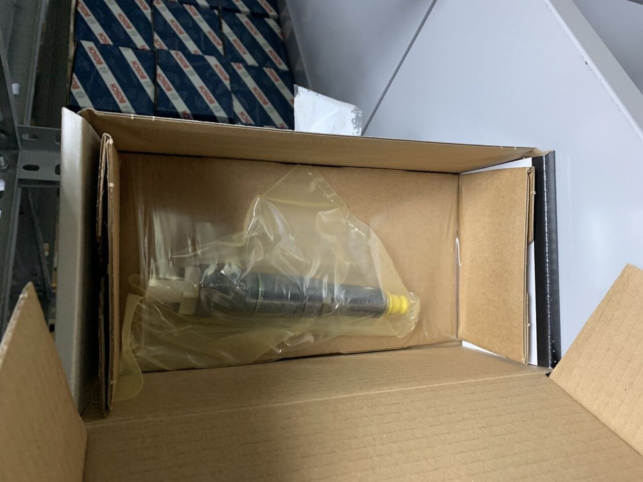 Delphi BEBJ1D03001 DAF Daf series truck - Injector for Truck: picture 3 Delphi BEBJ1D03001 DAF Daf series truck - Injector for Truck: picture 3