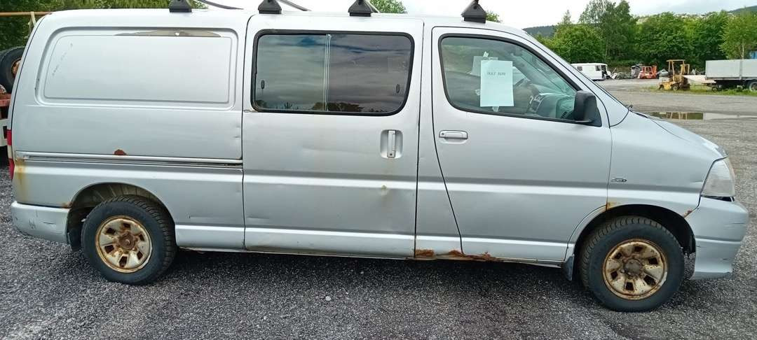 2008 Toyota Hiace 4WD EU-godkjent NY Minstepris - Car: picture 4 2008 Toyota Hiace 4WD EU-godkjent NY Minstepris - Car: picture 4