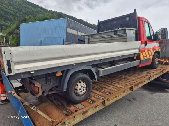 2016 Peugeot Boxer (rep.-objekt) - Flatbed van: picture 4 2016 Peugeot Boxer (rep.-objekt) - Flatbed van: picture 4