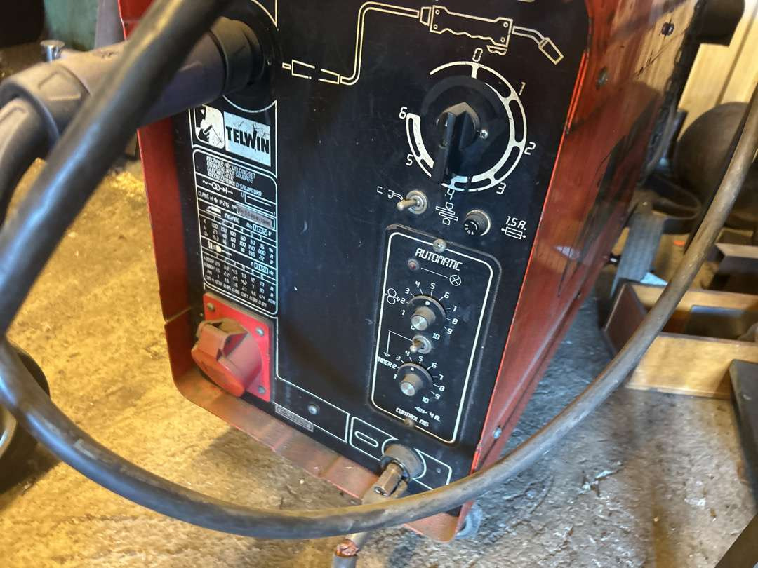 Sveise maskin fra Telwin Mastermig 215 (Uten minstepris) - Workshop equipment: picture 3 Sveise maskin fra Telwin Mastermig 215 (Uten minstepris) - Workshop equipment: picture 3