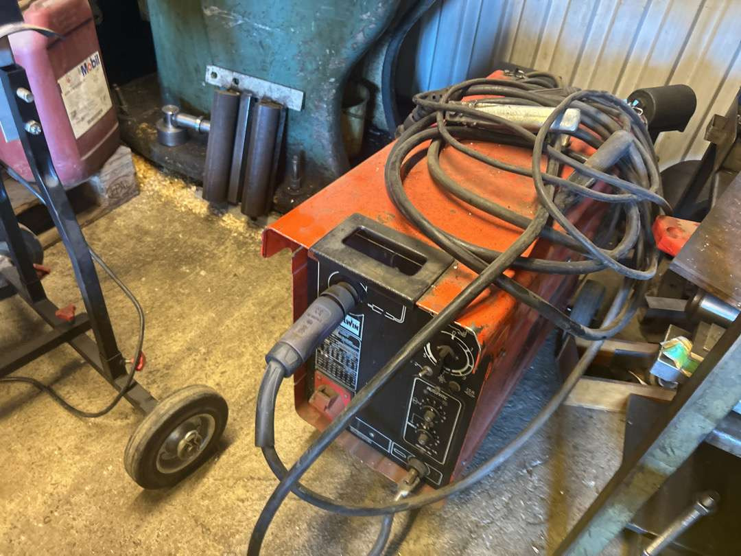 Sveise maskin fra Telwin Mastermig 215 (Uten minstepris) - Workshop equipment: picture 1 Sveise maskin fra Telwin Mastermig 215 (Uten minstepris) - Workshop equipment: picture 1