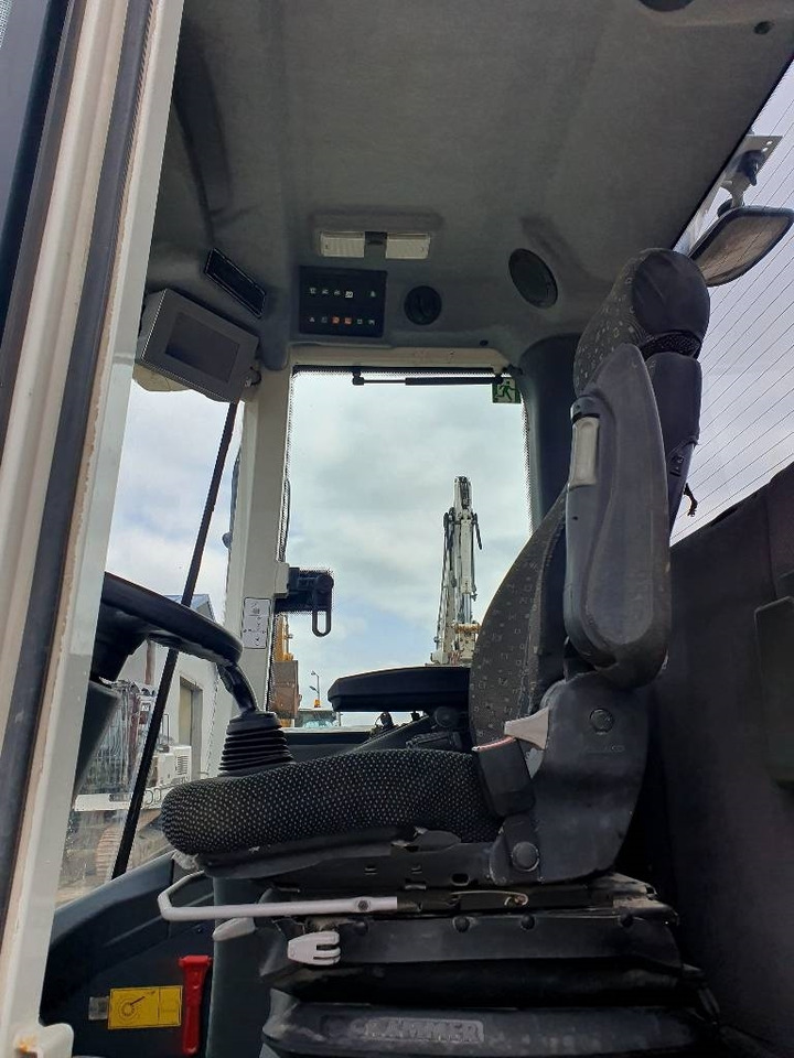 Wheel loader Liebherr L 524: picture 7