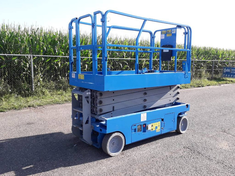 Genie GS 2646 | 2013 - Scissor lift: picture 2 Genie GS 2646 | 2013 - Scissor lift: picture 2