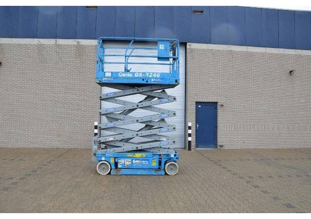 Genie GS 3246 | 2006 - Scissor lift: picture 1 Genie GS 3246 | 2006 - Scissor lift: picture 1