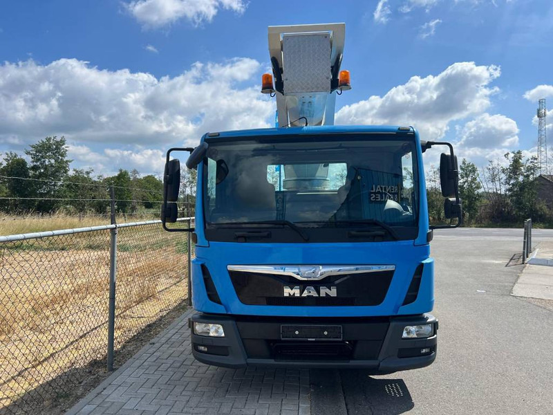 Palfinger P 300 KS | 2015 - Truck mounted aerial platform: picture 3 Palfinger P 300 KS | 2015 - Truck mounted aerial platform: picture 3
