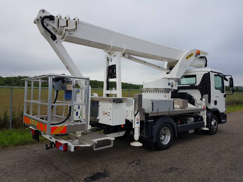 Palfinger P 300 KS | 2022 - Truck mounted aerial platform: picture 5 Palfinger P 300 KS | 2022 - Truck mounted aerial platform: picture 5