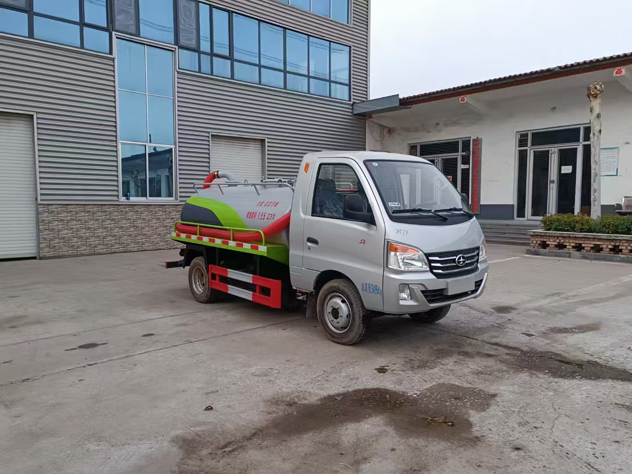 DAYUN  - Tank truck: picture 2 DAYUN  - Tank truck: picture 2