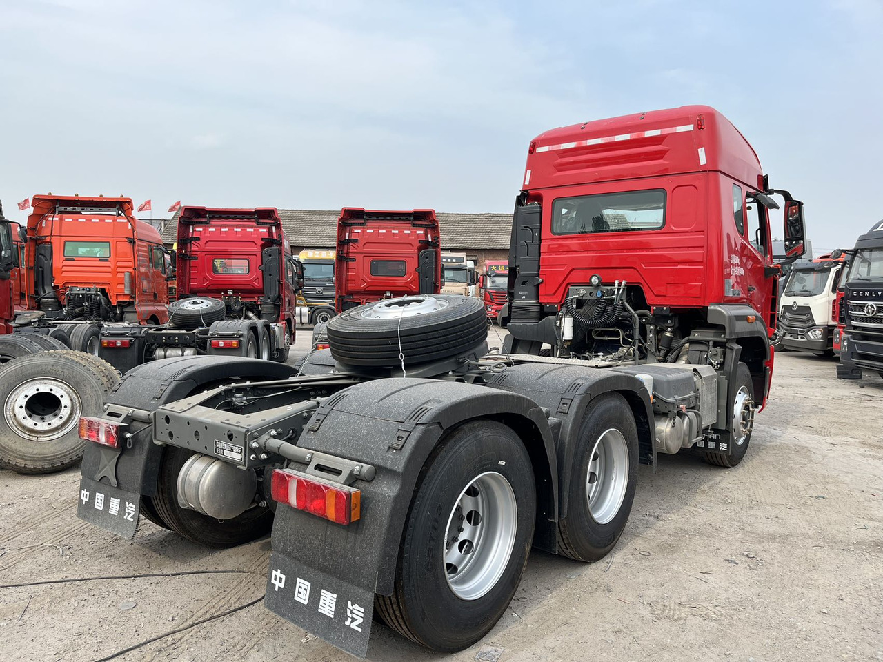 SINOTRUCK HAOHAN - Tractor unit: picture 4 SINOTRUCK HAOHAN - Tractor unit: picture 4