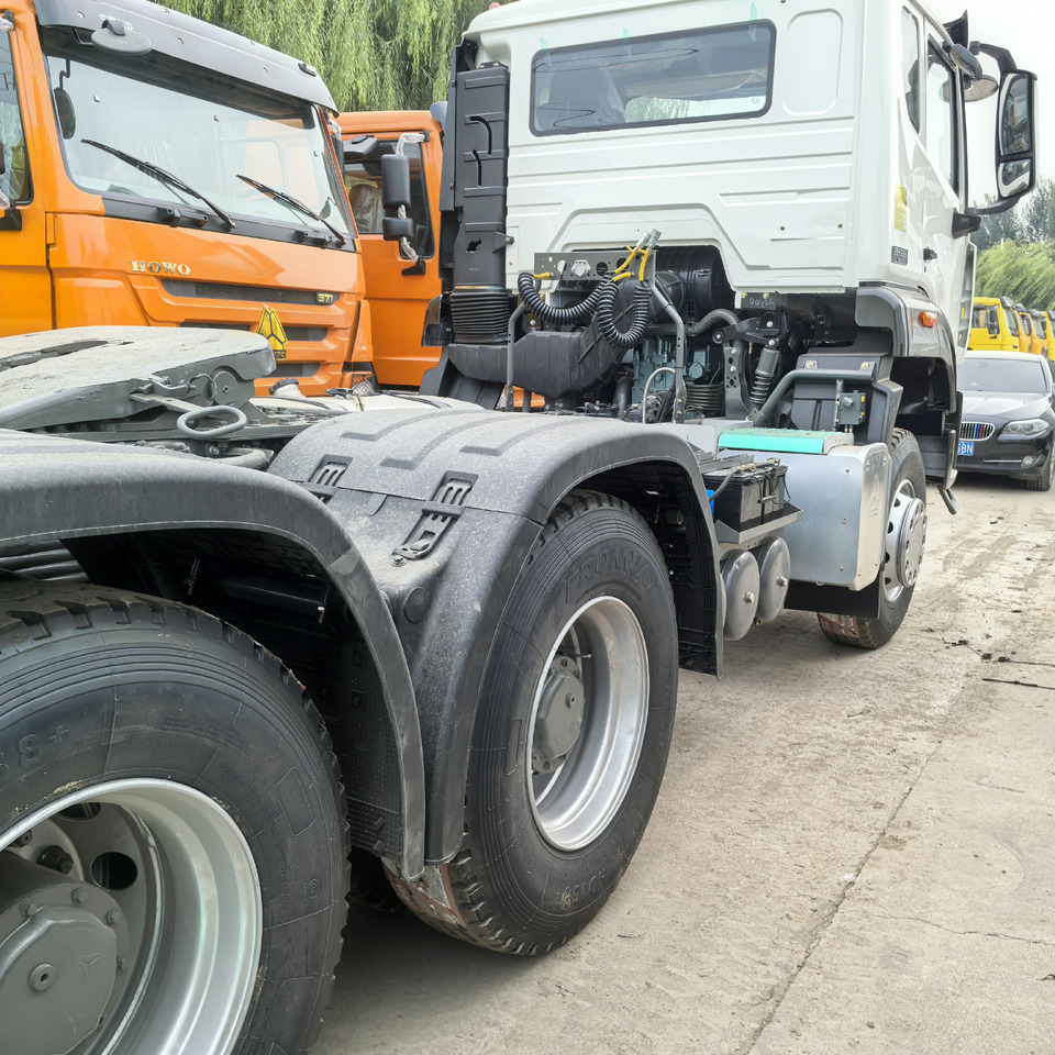 SINOTRUCK HOWO - Tractor unit: picture 5 SINOTRUCK HOWO - Tractor unit: picture 5