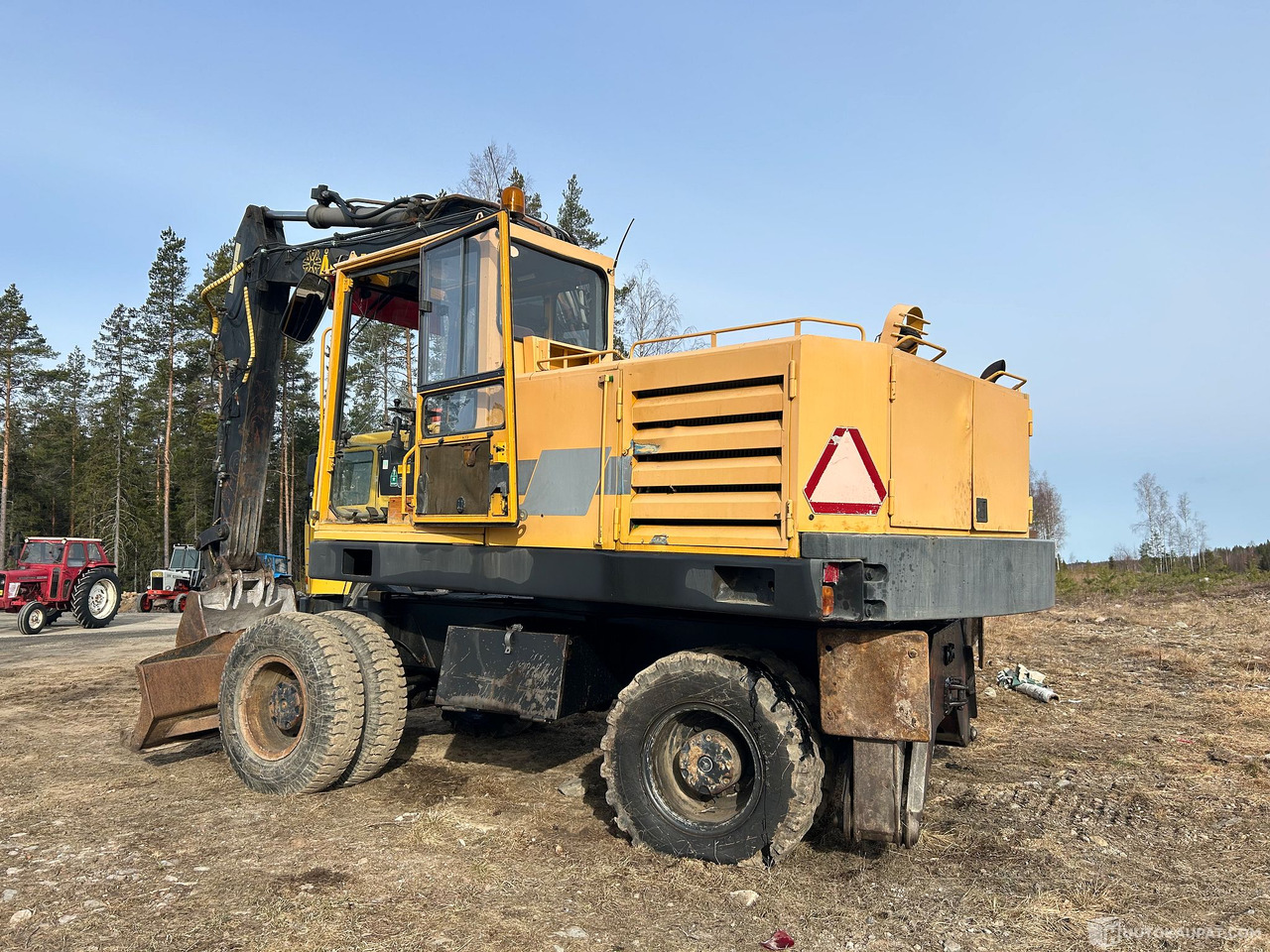 Åkerman H7 MC Pyörällustainen kaivinkone etupuskulevyllä, 1991, Kruunupyy - Wheel excavator: picture 2 Åkerman H7 MC Pyörällustainen kaivinkone etupuskulevyllä, 1991, Kruunupyy - Wheel excavator: picture 2