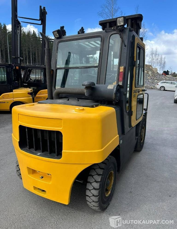 Daewoo D40SC-2, 2006, 11 000 h DieselTrukki, Lempäälä - Construction machinery: picture 3 Daewoo D40SC-2, 2006, 11 000 h DieselTrukki, Lempäälä - Construction machinery: picture 3