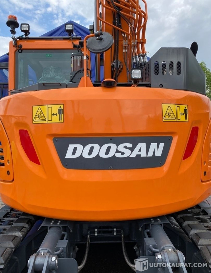 Doosan DX 140LCR-5, 2021, SMP-rototilt, puskulevy ja rasvari, Stage5, Helsinki - Construction machinery: picture 4 Doosan DX 140LCR-5, 2021, SMP-rototilt, puskulevy ja rasvari, Stage5, Helsinki - Construction machinery: picture 4