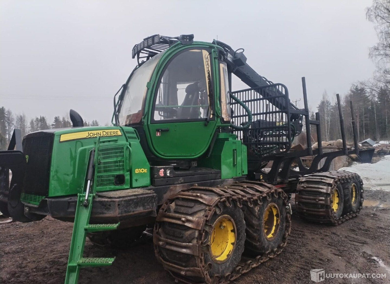 John Deere 810 E, 2012, Diesel, 29 000 h Ajokone, Leppävirta - Forestry equipment: picture 3 John Deere 810 E, 2012, Diesel, 29 000 h Ajokone, Leppävirta - Forestry equipment: picture 3