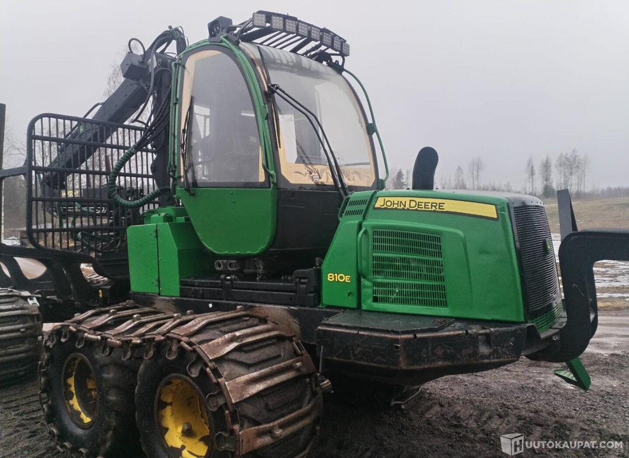 John Deere 810 E, 2012, Diesel, 29 000 h Ajokone, Leppävirta - Forestry equipment: picture 5 John Deere 810 E, 2012, Diesel, 29 000 h Ajokone, Leppävirta - Forestry equipment: picture 5