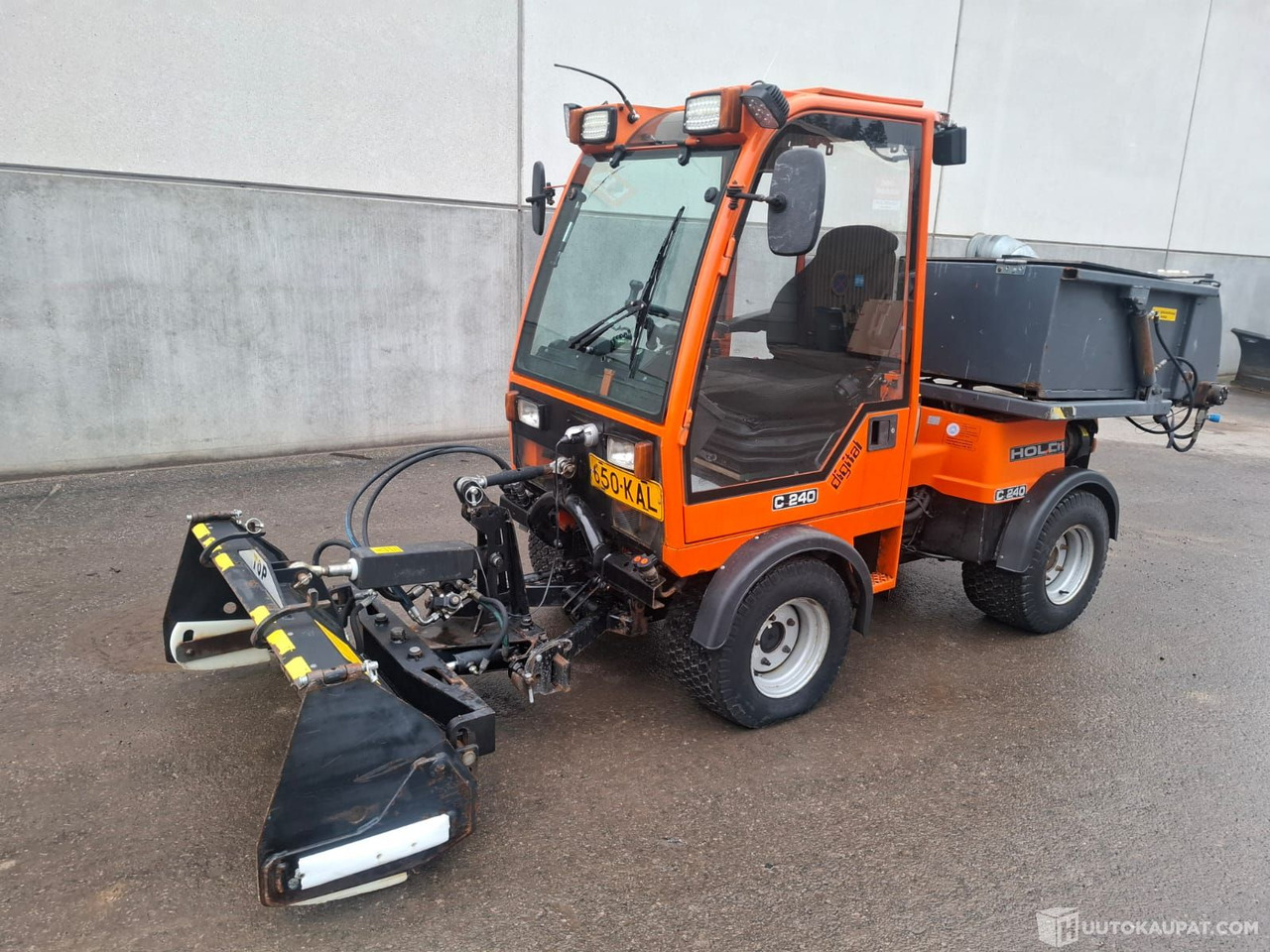 Holder C 240, 1999, Kiinteistötraktori, Sis alv 25,5%, Nurmijärvi - Snow removal vehicle: picture 5 Holder C 240, 1999, Kiinteistötraktori, Sis alv 25,5%, Nurmijärvi - Snow removal vehicle: picture 5