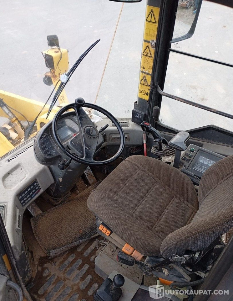 Komatsu WA 380-3H, 1999, Diesel, 15 880 h Pyöräkuormaaja, Leppävirta - Wheel loader: picture 4 Komatsu WA 380-3H, 1999, Diesel, 15 880 h Pyöräkuormaaja, Leppävirta - Wheel loader: picture 4