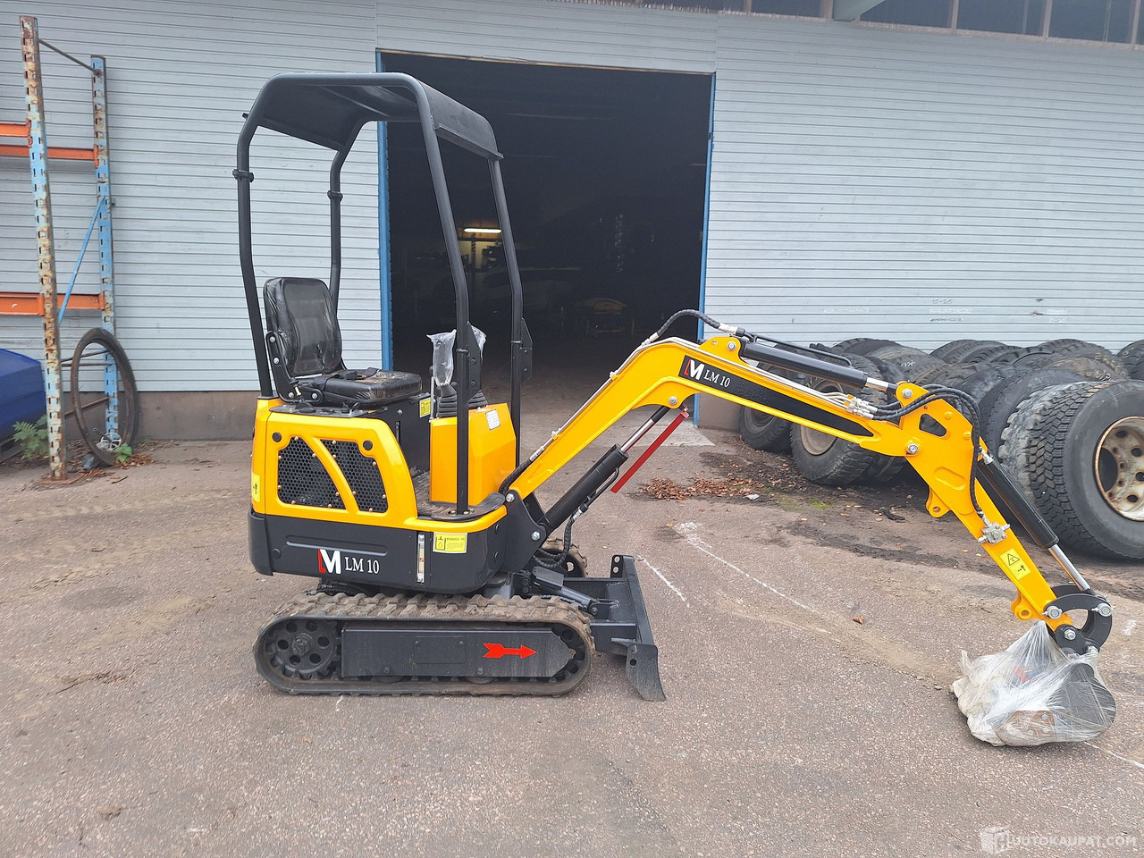 LM10 minikaivinkone !! Viimeinen yksilö, Kouvola - Mini excavator: picture 1 LM10 minikaivinkone !! Viimeinen yksilö, Kouvola - Mini excavator: picture 1