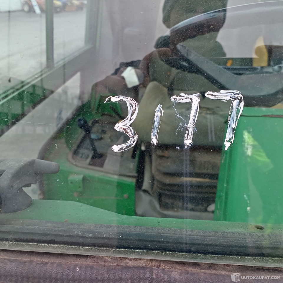 John Deere 3235 kelaleikkuri, 4 WD ja hytti, Hollola - Other machinery: picture 5 John Deere 3235 kelaleikkuri, 4 WD ja hytti, Hollola - Other machinery: picture 5