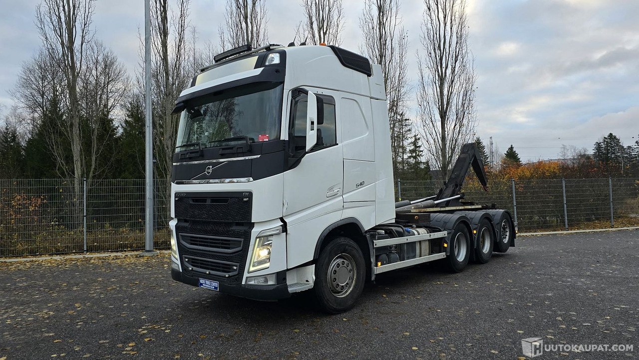 Volvo FH540 8x4, koukkulava kuorma-auto, 2017, Vantaa - Hook lift truck: picture 1 Volvo FH540 8x4, koukkulava kuorma-auto, 2017, Vantaa - Hook lift truck: picture 1