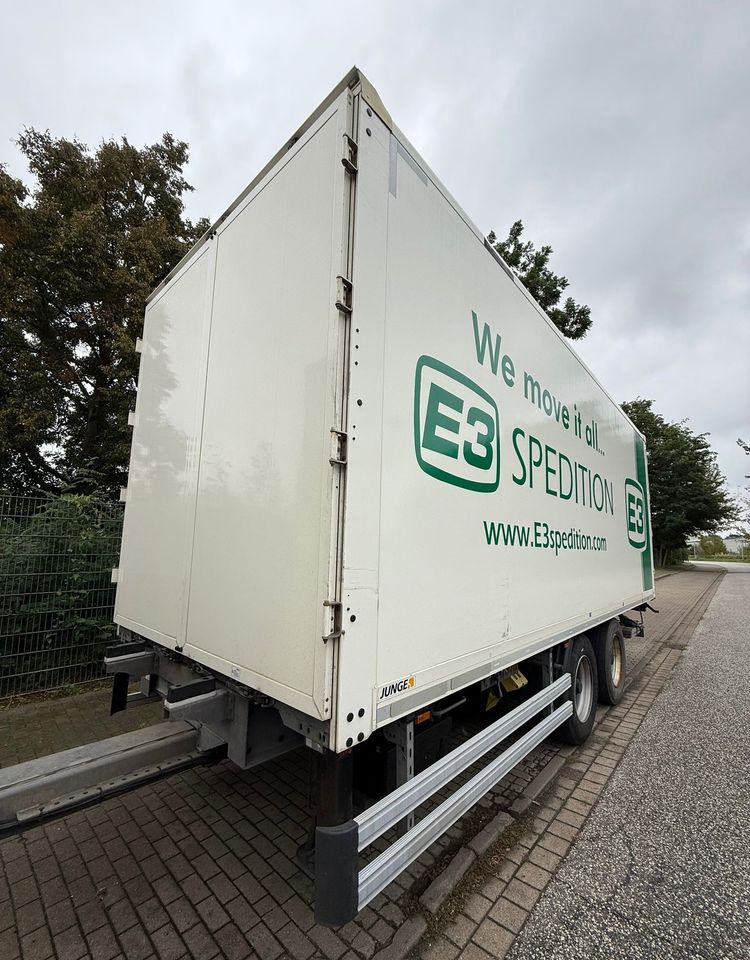 DAF XF ZESTAW TANDEM 2021 ORYGINALNY PRZEBIEG z Niemiec / PRZEJAZDOWY Z WINDĄ / - Box truck: picture 3 DAF XF ZESTAW TANDEM 2021 ORYGINALNY PRZEBIEG z Niemiec / PRZEJAZDOWY Z WINDĄ / - Box truck: picture 3