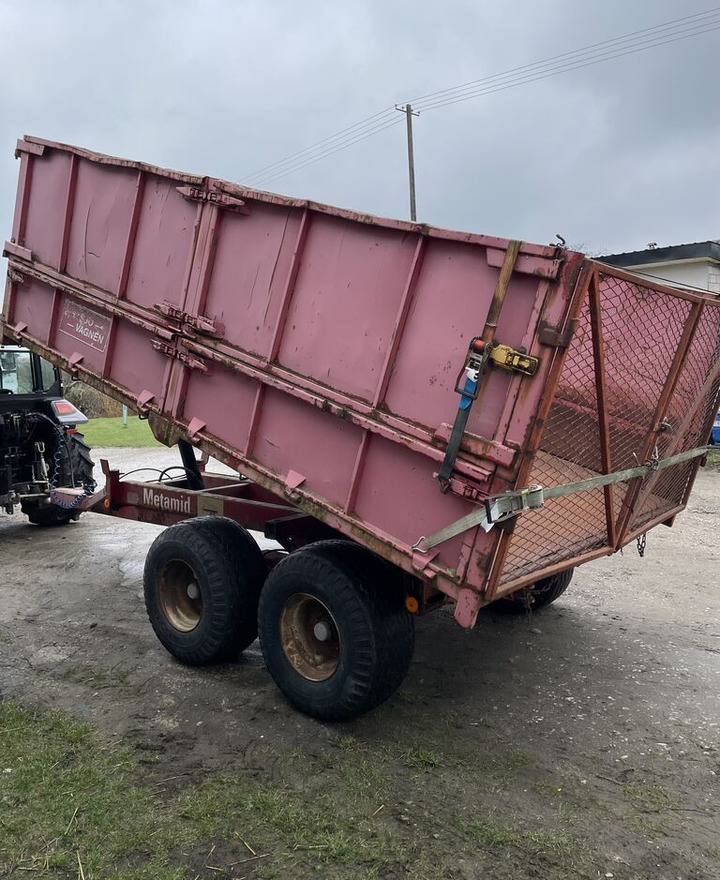 - Farm tipping trailer/ Dumper: picture 2 - Farm tipping trailer/ Dumper: picture 2