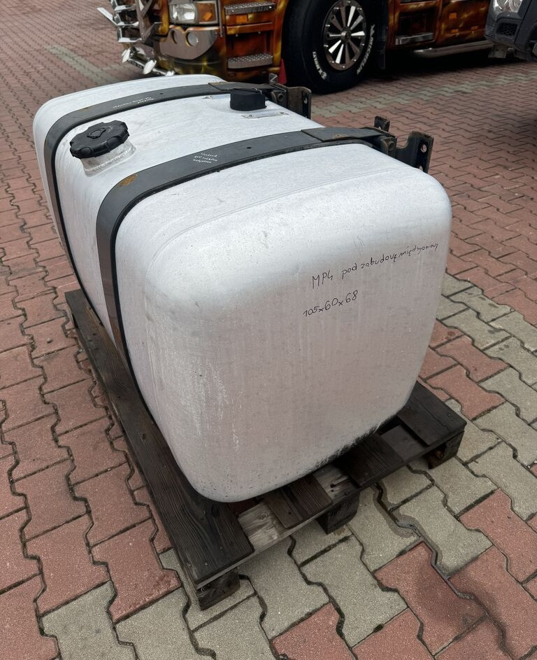 Mercedes-Benz ACTROS MP 430L   Mercedes-Benz ACTROS MP 4 truck - Fuel tank for Truck: picture 4 Mercedes-Benz ACTROS MP 430L   Mercedes-Benz ACTROS MP 4 truck - Fuel tank for Truck: picture 4