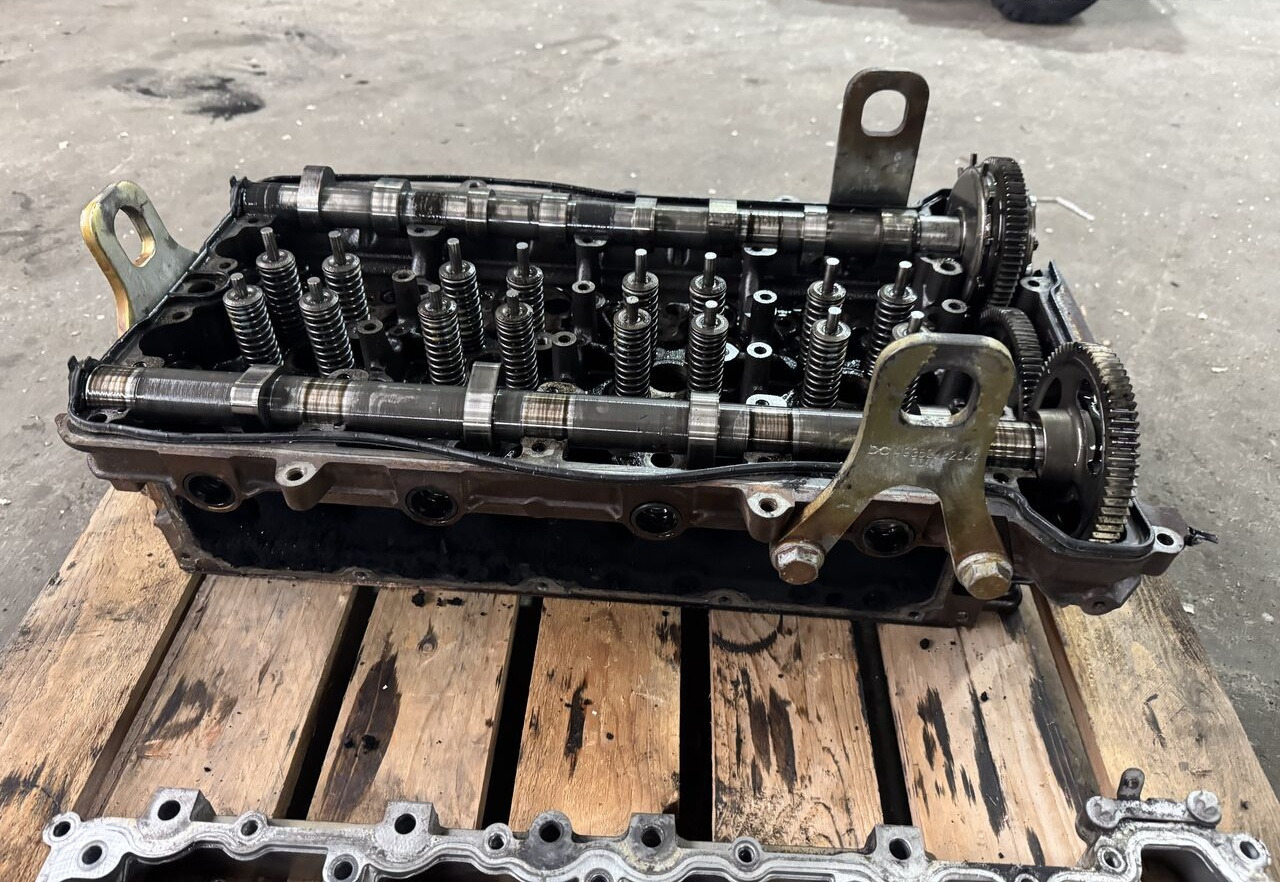 Mercedes-Benz Atego III E6 - Cylinder head for Truck: picture 1 Mercedes-Benz Atego III E6 - Cylinder head for Truck: picture 1