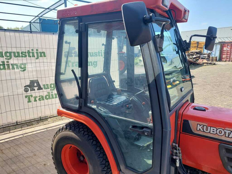 Kubota B 2400 HST - Compact tractor: picture 4 Kubota B 2400 HST - Compact tractor: picture 4