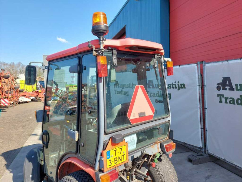 Kubota B2530 - Compact tractor: picture 2 Kubota B2530 - Compact tractor: picture 2