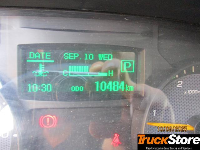 Box van FUSO Canter 3C15: picture 8